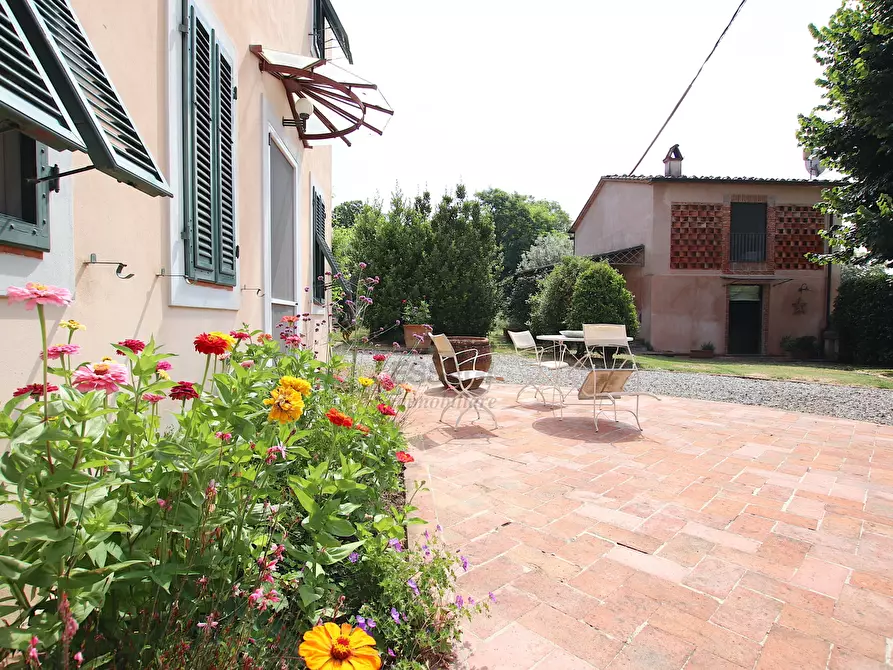 Immagine 22 di Villa in vendita  in Via di segromigno a Capannori