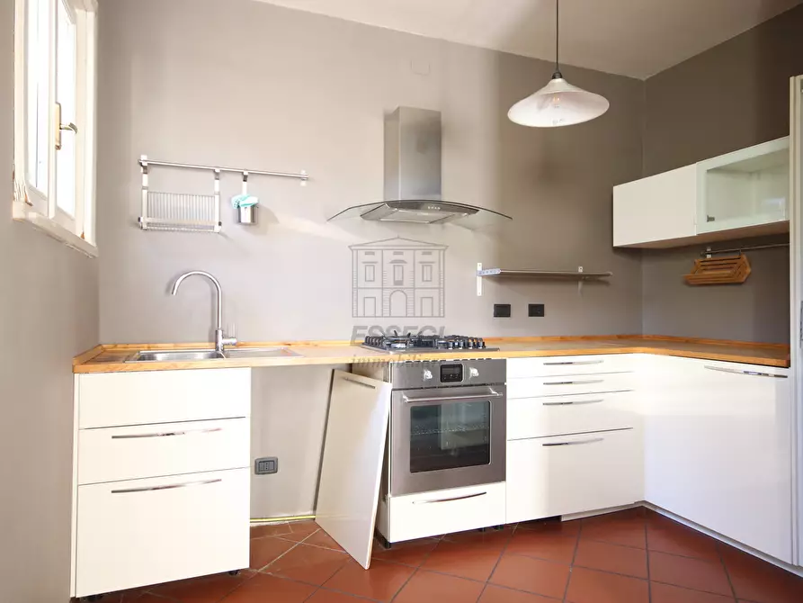 Immagine 5 di Appartamento in vendita  in Via dei Dorini a Lucca