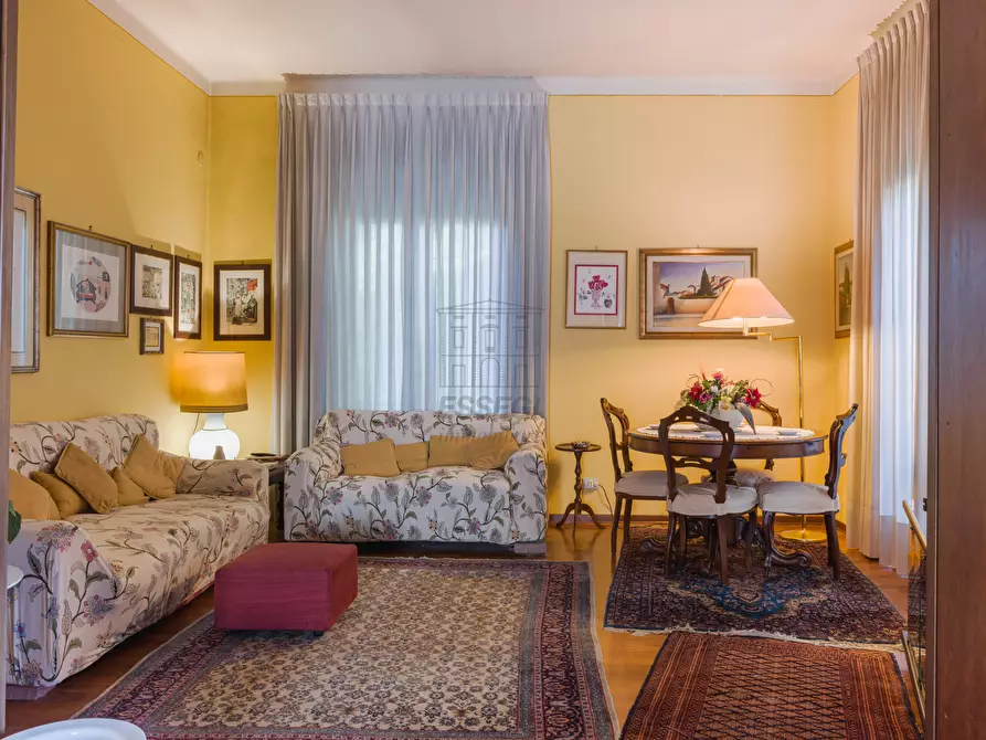 Immagine 11 di Villa in vendita  in Via Castruccio Buonamici a Lucca