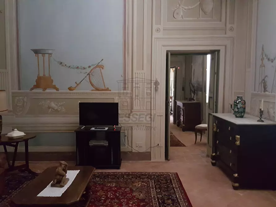 Immagine 15 di Villa in vendita  a Lucca