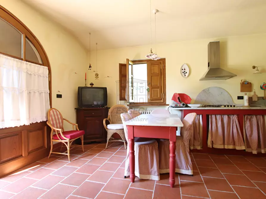 Immagine 94 di Rustico / casale in vendita  in Via della Chiesa di Gragnano a Lucca