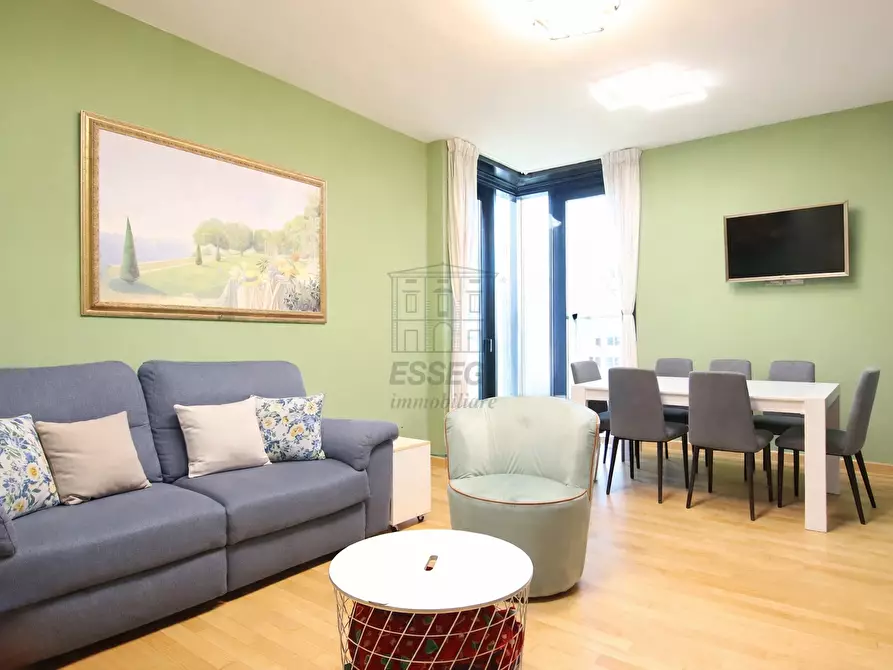 Immagine 1 di Appartamento in vendita  in Piazza della Croce 49 a Lucca