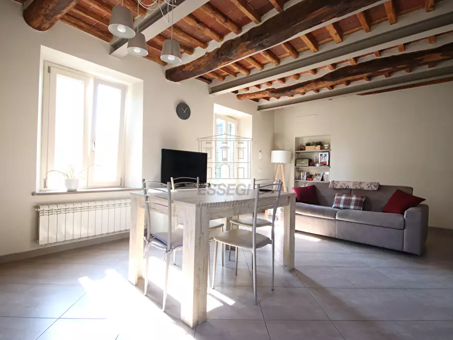 Immagine 5 di Appartamento in vendita  in Via Sant'Alessio a Lucca
