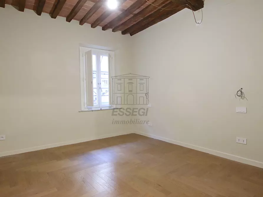 Immagine 12 di Appartamento in vendita  in Piazza San Giusto a Lucca