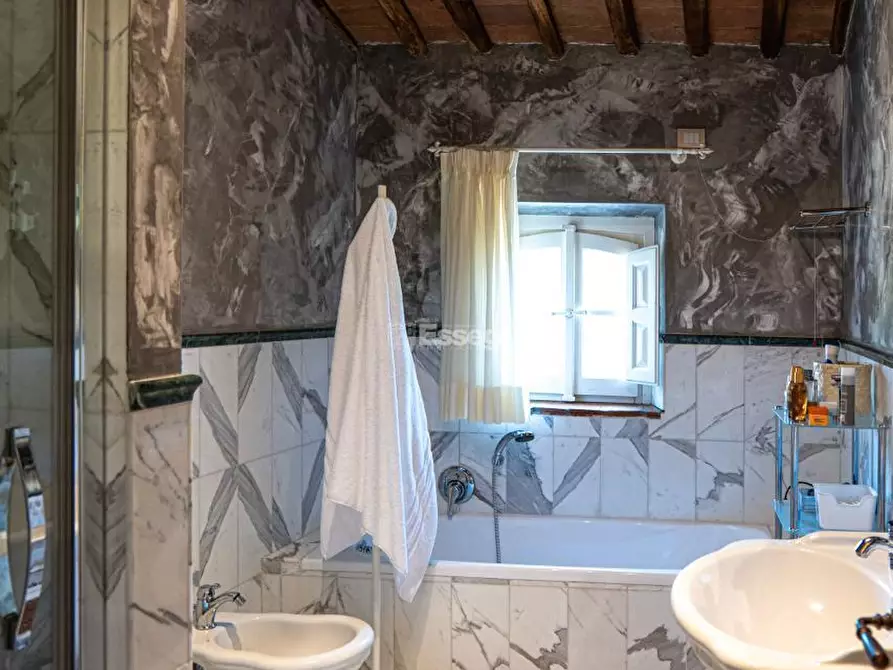 Immagine 30 di Rustico / casale in vendita  in Via di Mutigliano 1051/B a Lucca