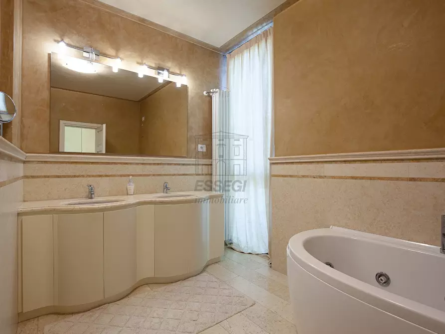 Immagine 21 di Villa in vendita  in Via di Villa Paola 335/F a Lucca