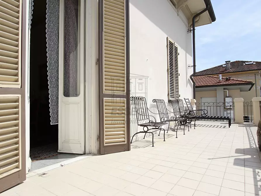 Immagine 27 di Villa in vendita  a Lucca