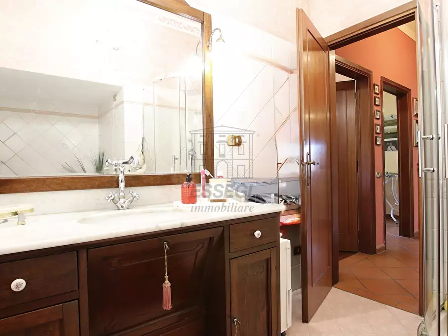 Immagine 40 di Villa in vendita  in Via Comunale Campolungo 51 a Lucca