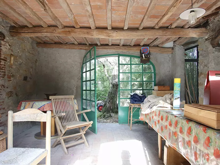 Immagine 22 di Rustico / casale in vendita  in Via per Chiatri 734 a Lucca