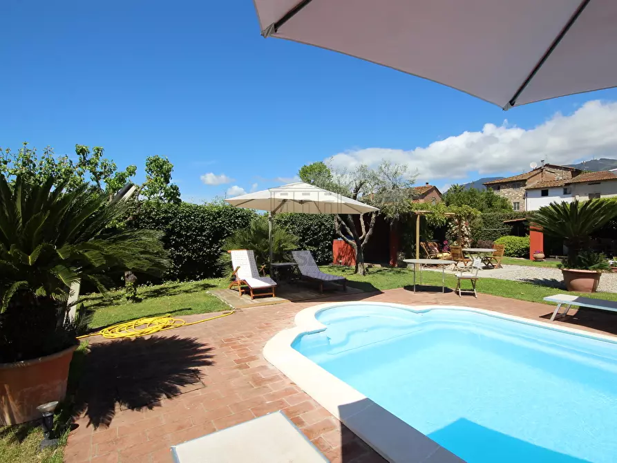 Immagine 14 di Rustico / casale in vendita  in Via dei Marzi 463 a Lucca