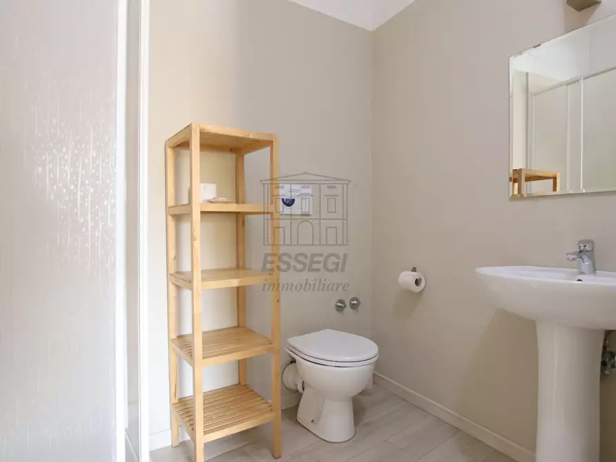Immagine 19 di Appartamento in vendita  in Via Fillungo 113 a Lucca