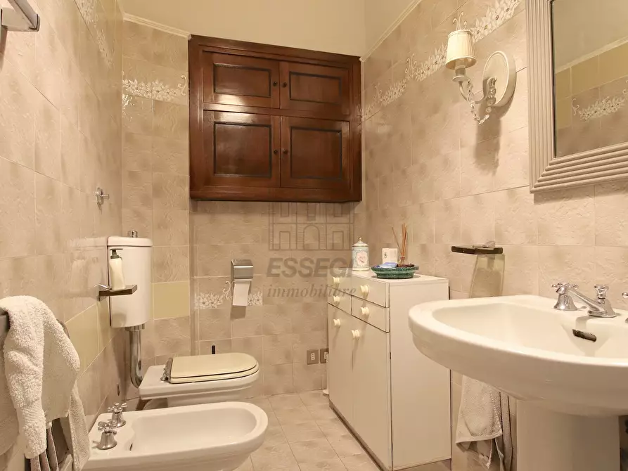 Immagine 32 di Villa in vendita  in Via Borgo Giannotti 120 a Lucca