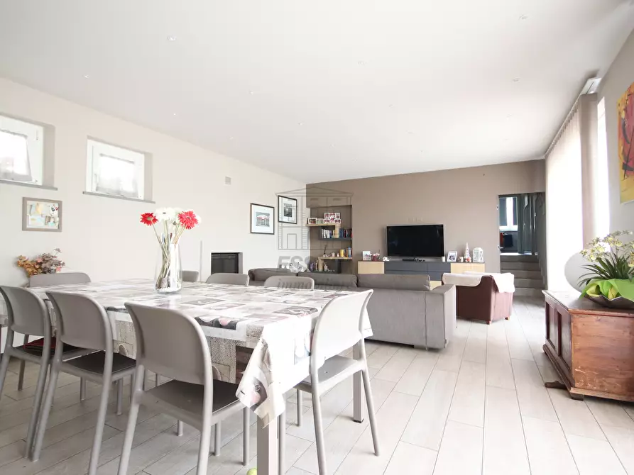 Immagine 16 di Villa in vendita  in Viale Prete a Capannori