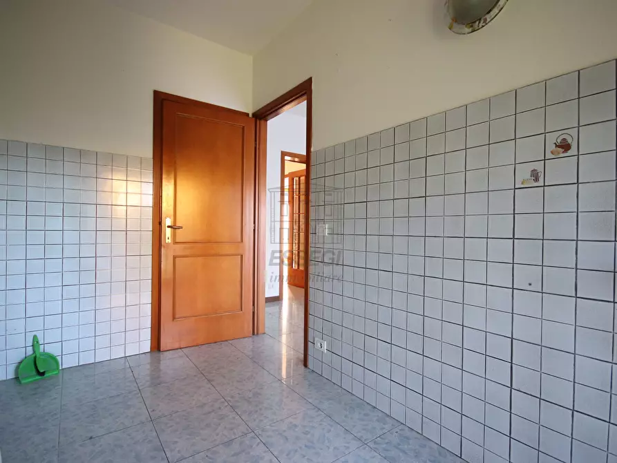 Immagine 5 di Villetta a schiera in vendita  in Via Delle Cornacchie 1016 a Lucca