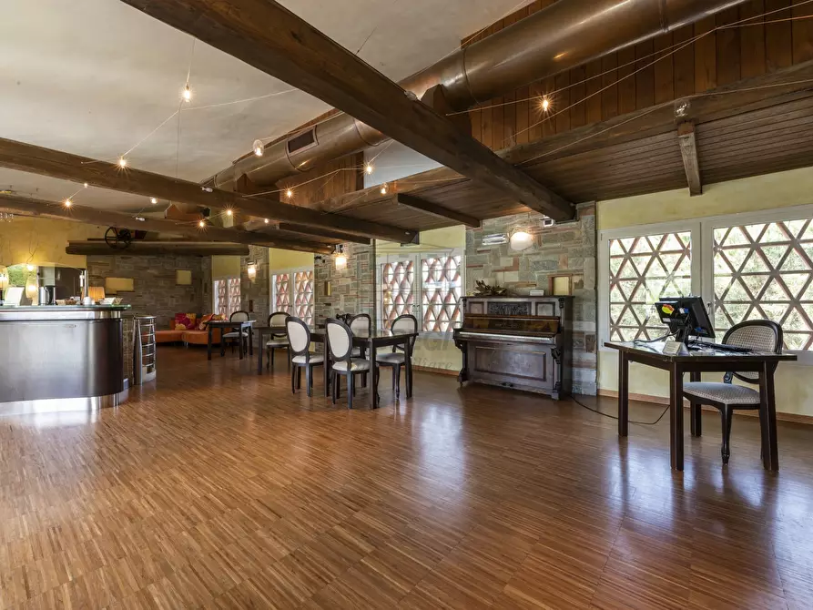 Immagine 19 di Rustico / casale in vendita  in Via di Montecarlo 59 a Lucca