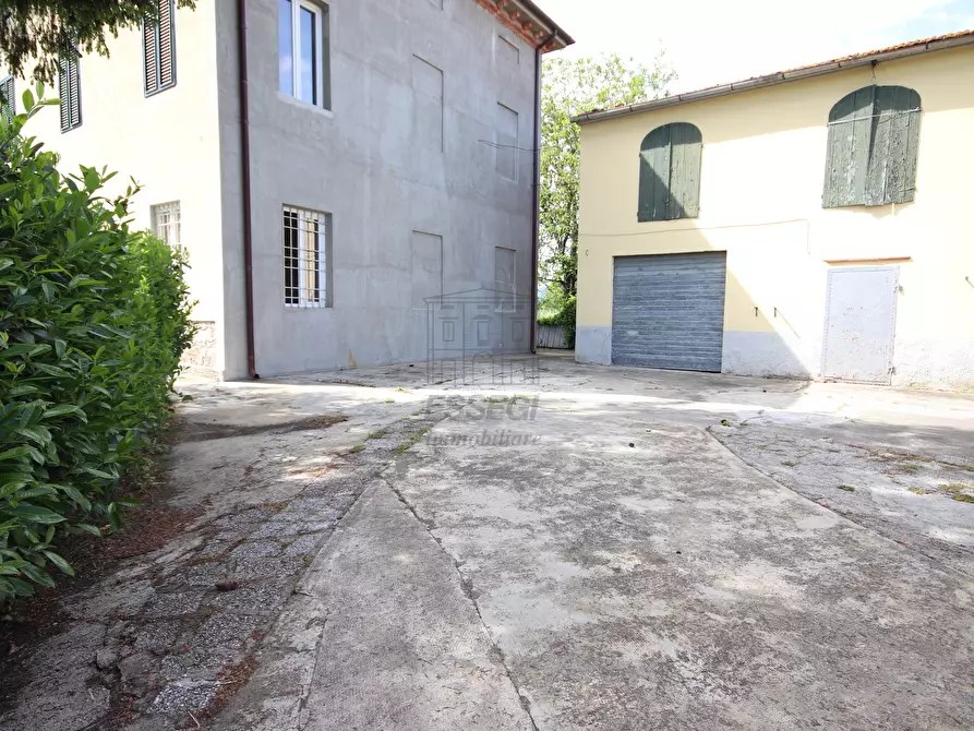 Immagine 2 di Villa in vendita  in Via della Repubblica a Capannori