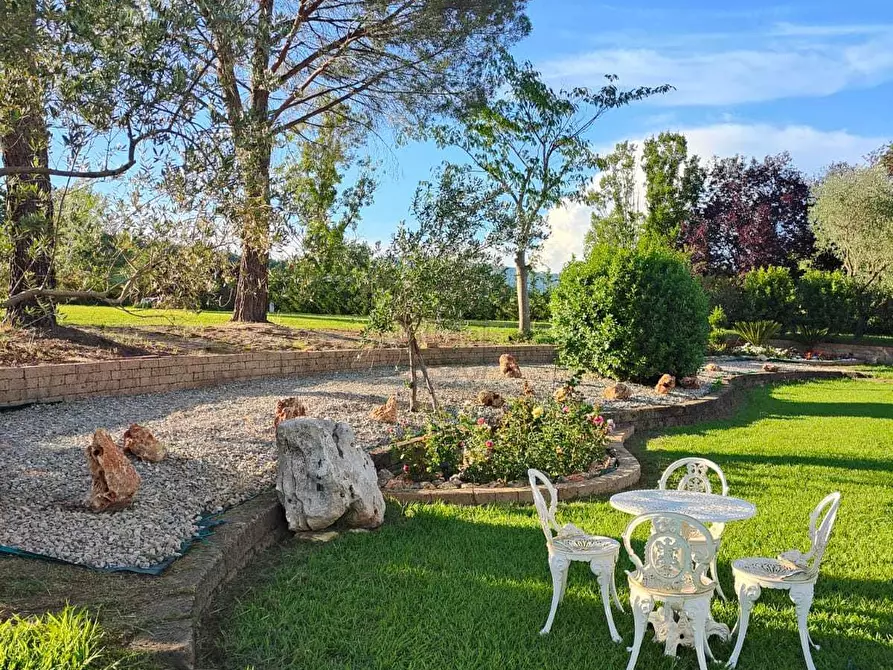 Immagine 12 di Rustico / casale in vendita  a Lucca