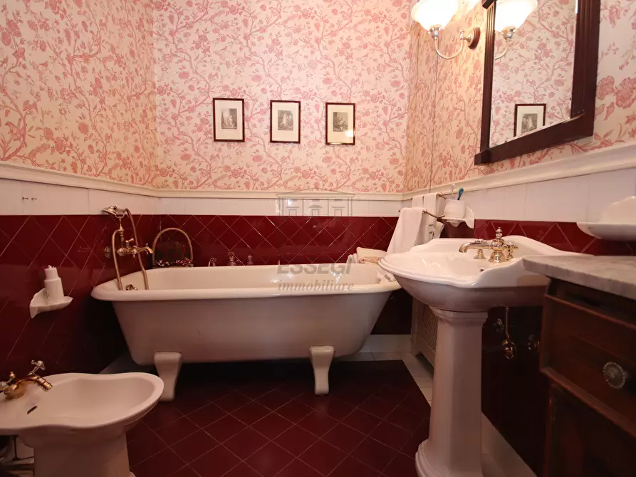 Immagine 22 di Villa in vendita  in Viale Roma 9 a Bagni Di Lucca