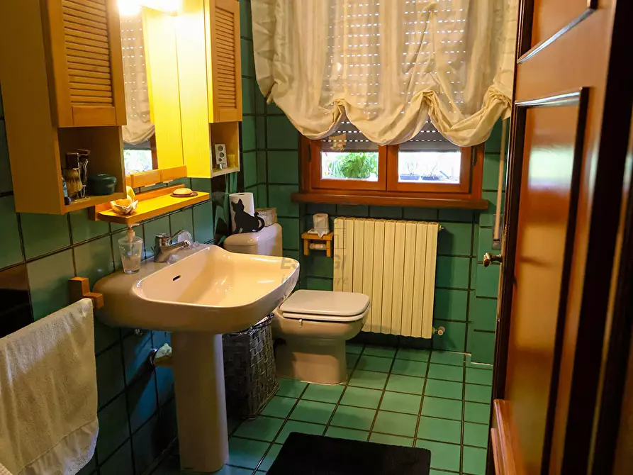 Immagine 25 di Villa in vendita  in Via della Chiesa XI 568 a Lucca