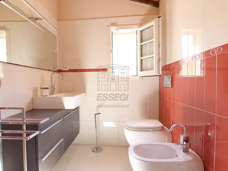 Immagine 14 di Villa in vendita  in Via Comunale Campolungo 51 a Lucca