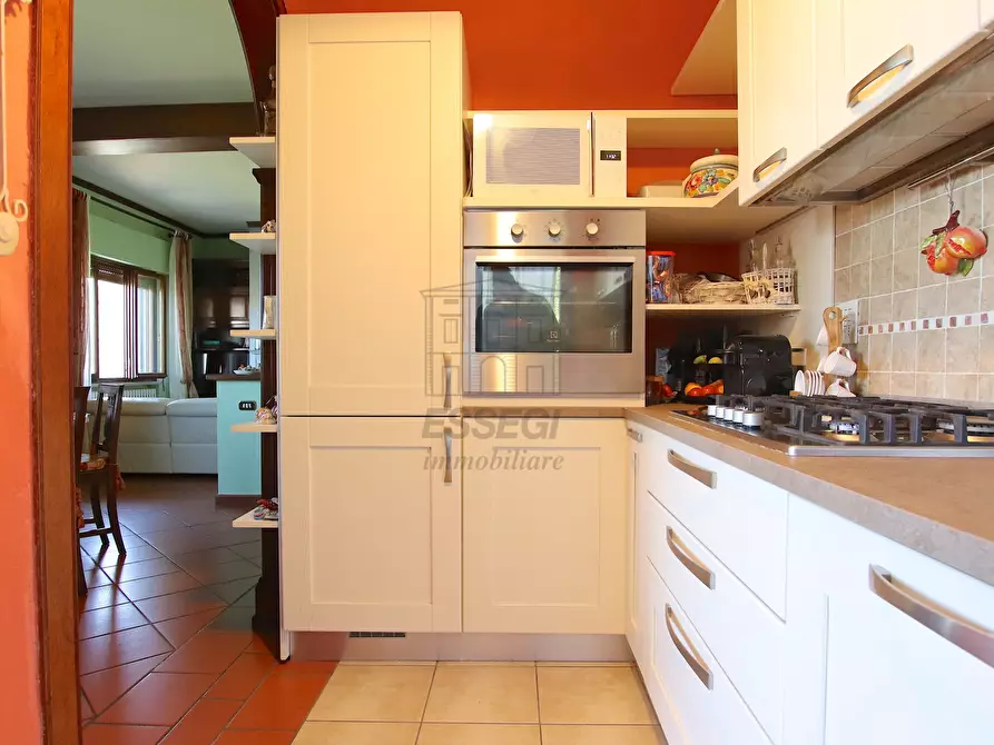 Immagine 28 di Villa in vendita  in Via Comunale Campolungo 51 a Lucca