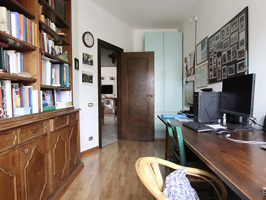 Immagine 37 di Villa in vendita  in Via della Chiesa di Gragnano a Capannori