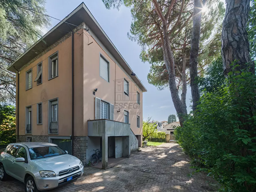 Immagine 55 di Villa in vendita  in Via Castruccio Buonamici a Lucca