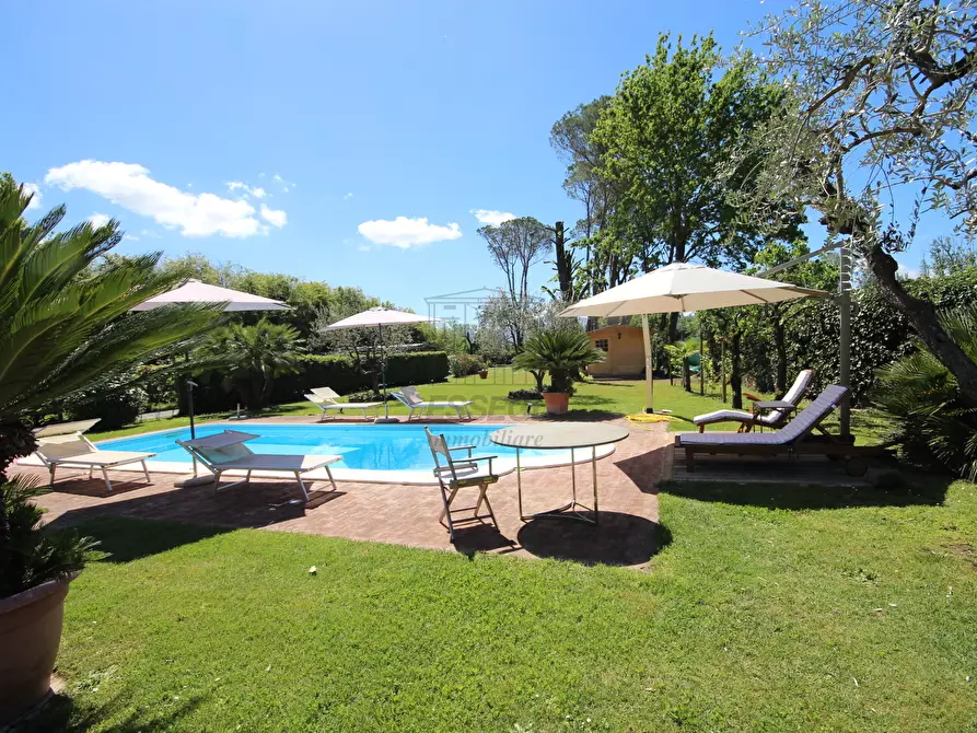 Immagine 9 di Rustico / casale in vendita  in Via dei Marzi 463 a Lucca