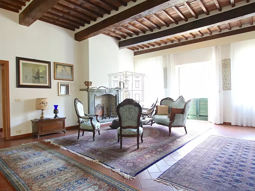 Immagine 1 di Villa in vendita  in San Martino in Freddana a Lucca