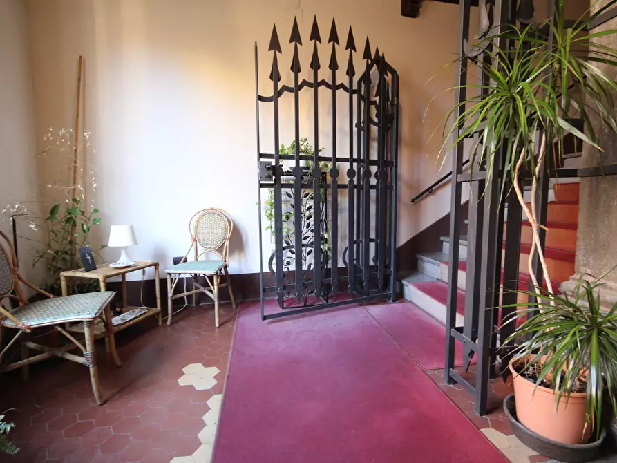 Immagine 27 di Appartamento in vendita  in piazza san frediano a Lucca