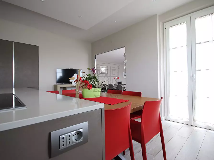 Immagine 15 di Villa in vendita  in Viale Prete a Capannori