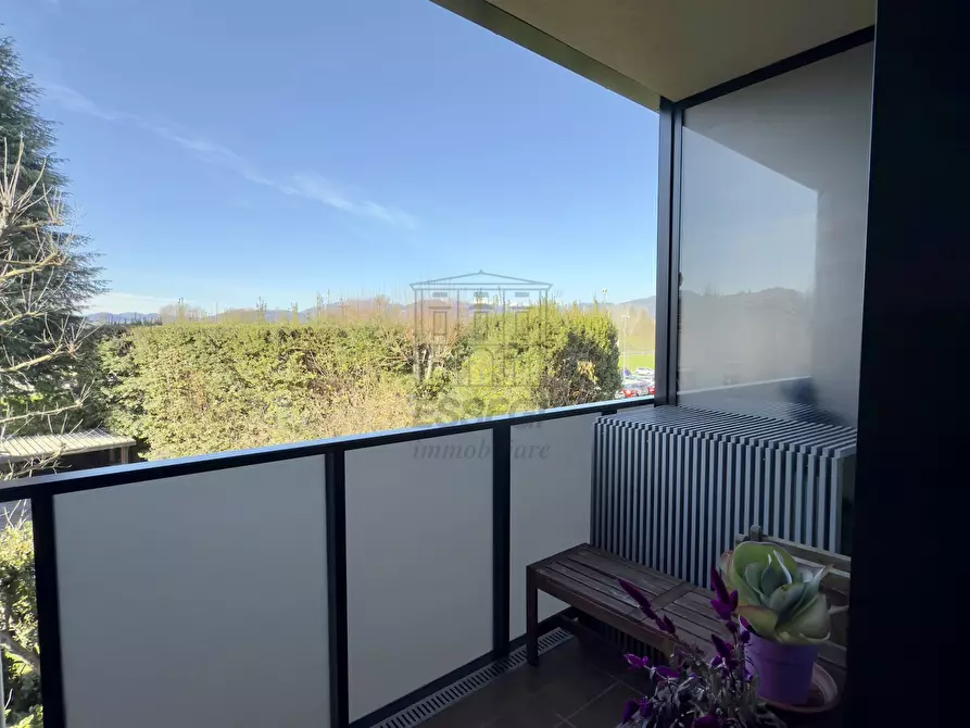 Immagine 9 di Appartamento in vendita  in Piazza della Croce 49 a Lucca