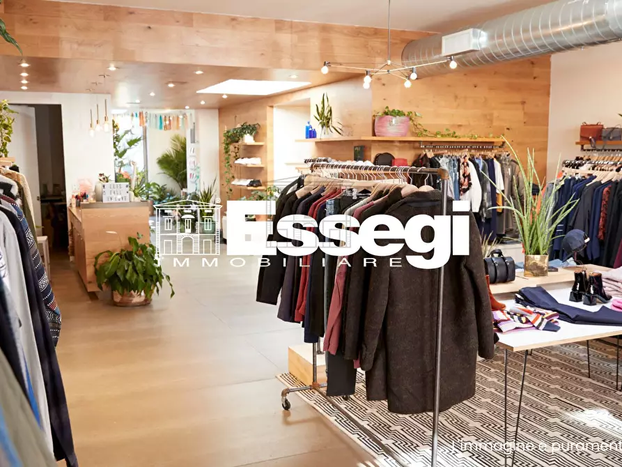 Immagine 3 di Locale commerciale in affitto  in Via Beccheria 33 a Lucca