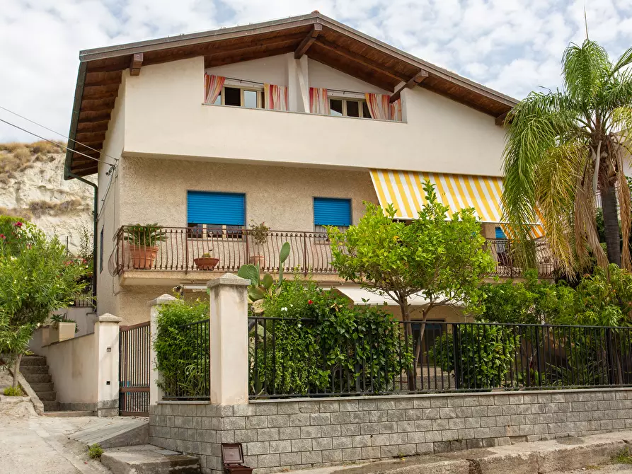 Immagine 7 di Casa indipendente in vendita  in Viale Aldo Moro 5 a Bova Marina