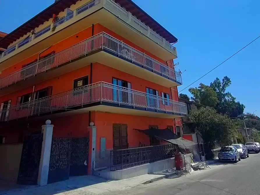 Immagine 3 di Trilocale in affitto  in Via Stadio a Melito Di Porto Salvo