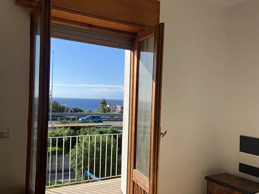 Immagine 1 di Trilocale in vendita  in Viale Goito 5 a Motta San Giovanni