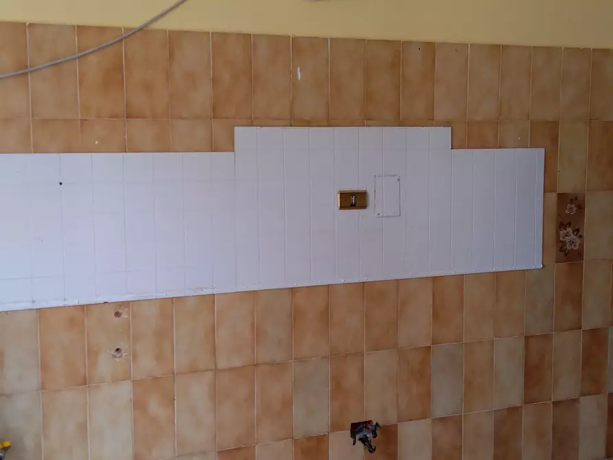 Immagine 3 di Bilocale in vendita  in Via del Tordo 14 a Reggio Di Calabria