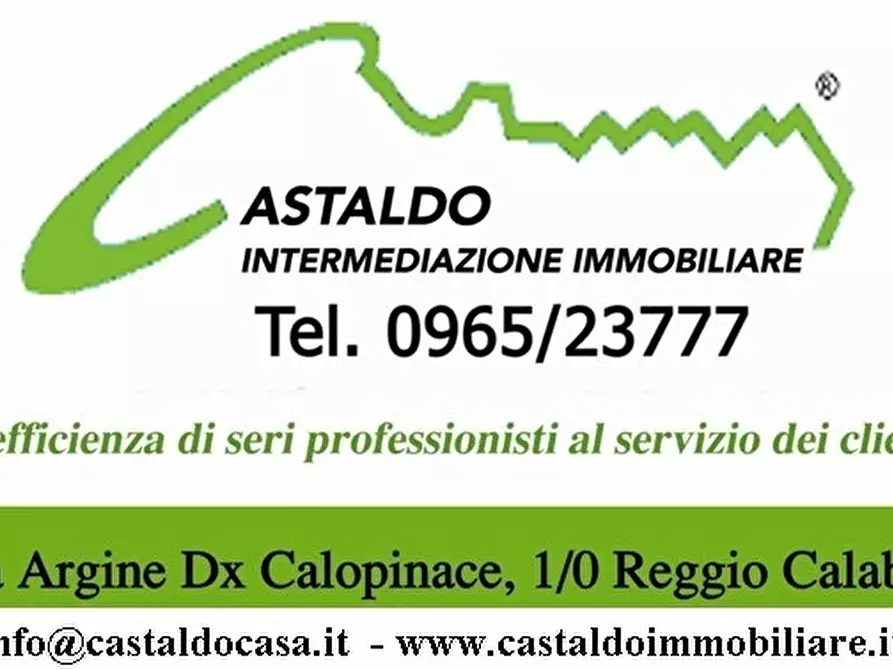 Immagine 1 di Attico in affitto  in Viale Laboccetta a Reggio Di Calabria