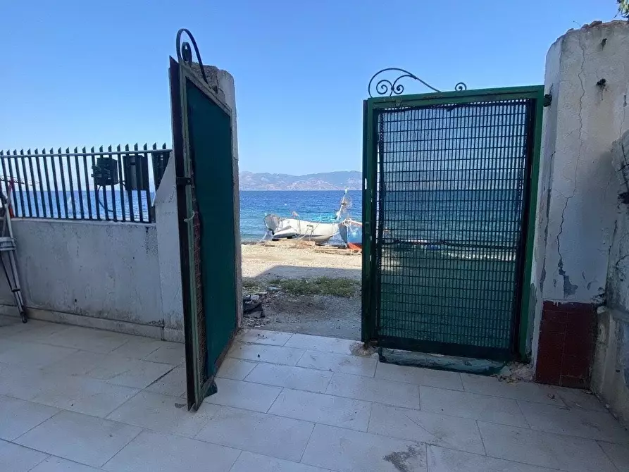 Immagine 16 di Trilocale in vendita  a Reggio Di Calabria