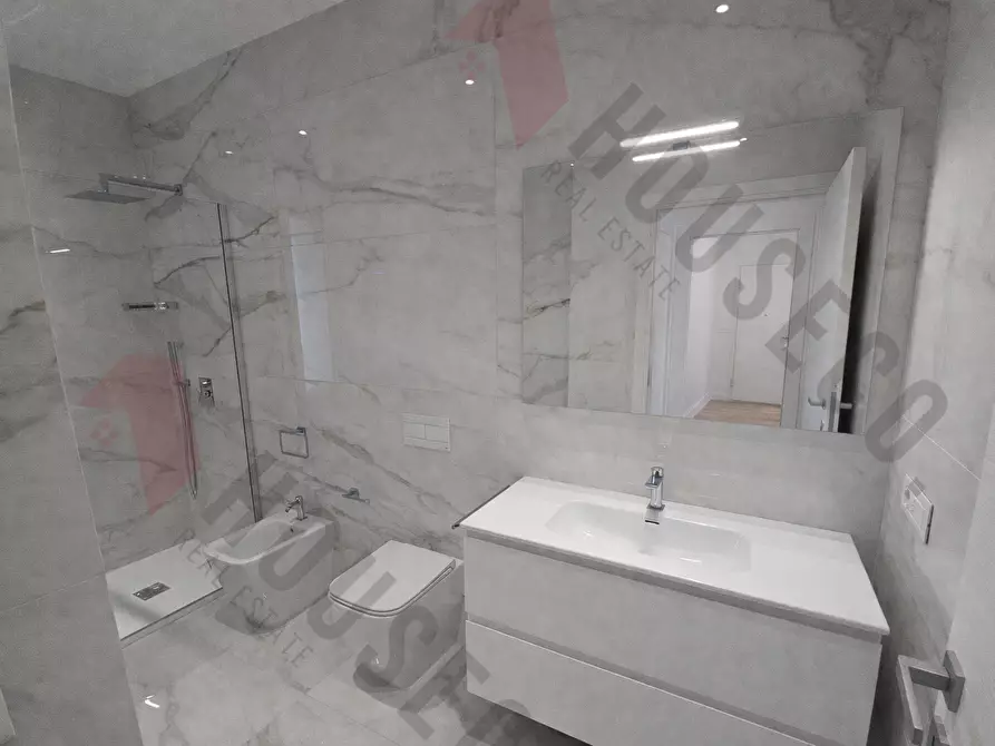 Immagine 8 di Appartamento in vendita  a Quartu Sant'elena