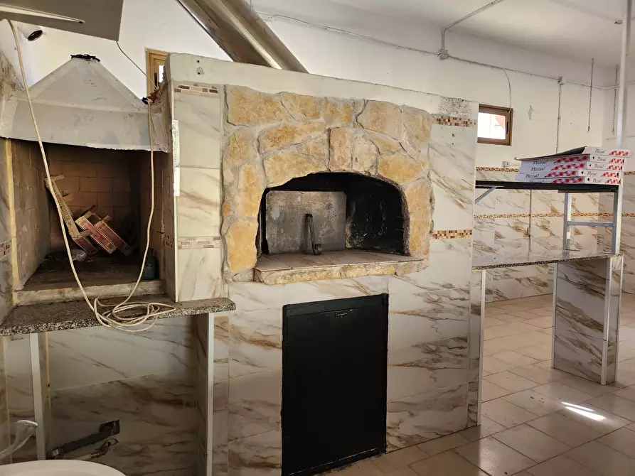 Immagine 4 di Locale commerciale in affitto  a San Sperate