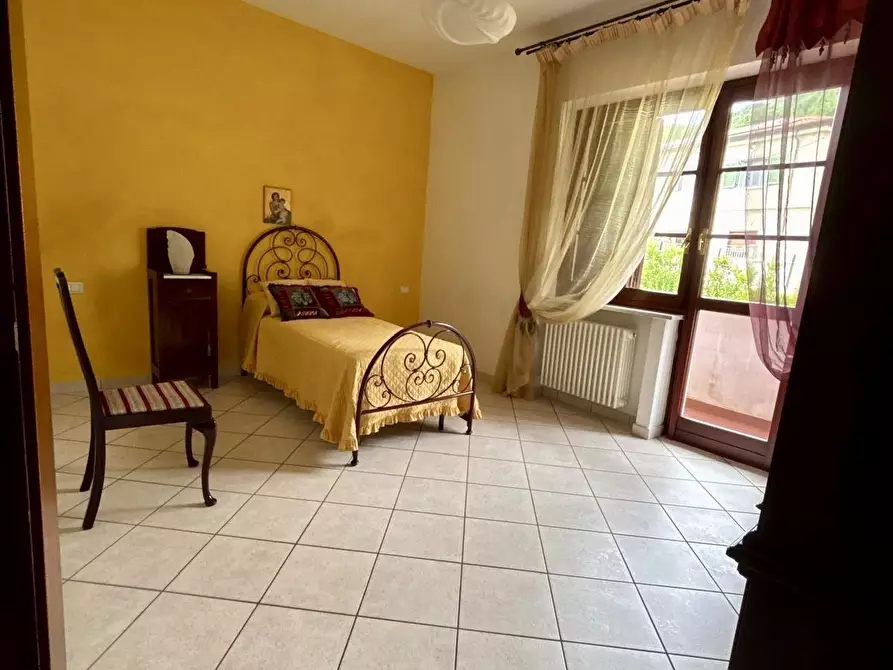 Immagine 19 di Casa semindipendente in vendita  a Carrara