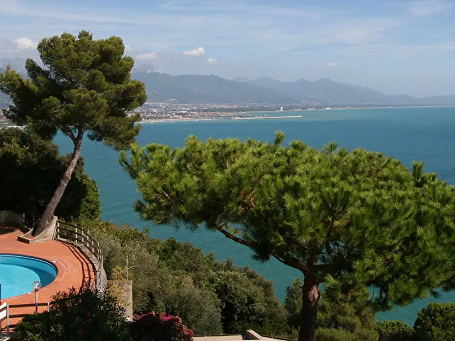 Immagine 16 di Monolocale in vendita  a Ameglia