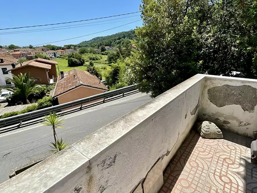 Immagine 11 di Casa bifamiliare in vendita  a Ameglia