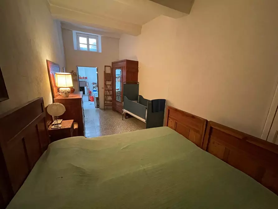 Immagine 20 di Pentalocale in vendita  in Piazza XIII Dicembre 6 a Ameglia