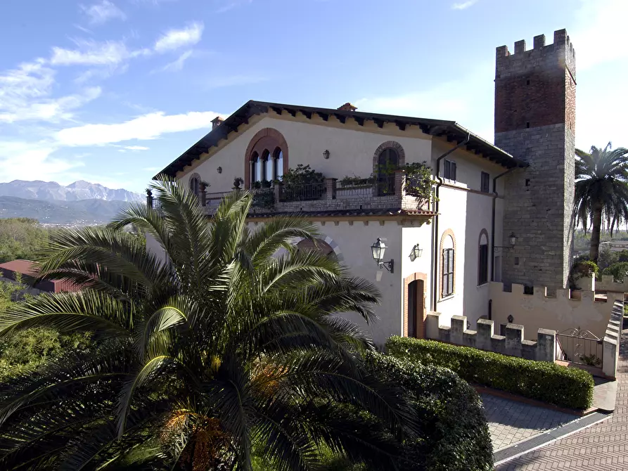 Immagine 12 di Casa semindipendente in vendita  a Ameglia