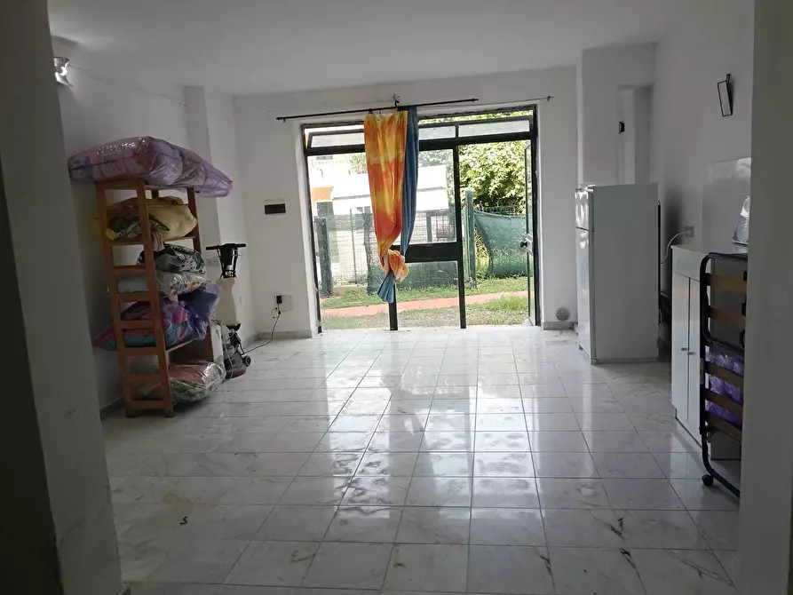 Immagine 22 di Bilocale in vendita  a Ameglia