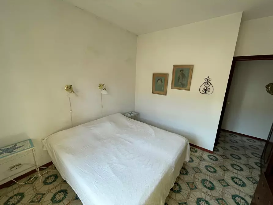 Immagine 12 di Bilocale in vendita  a Ameglia