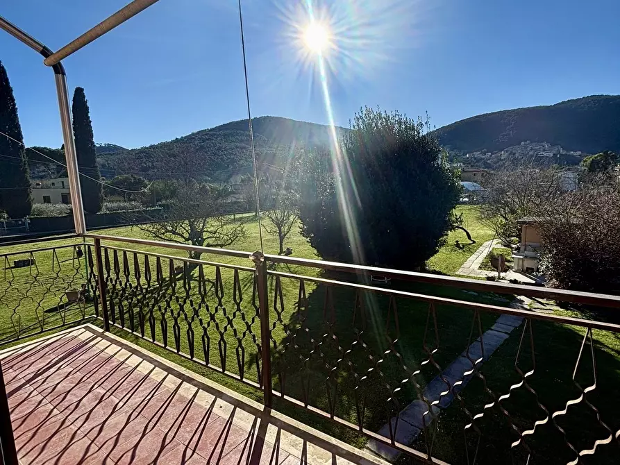 Immagine 9 di Casa indipendente in vendita  a Ameglia