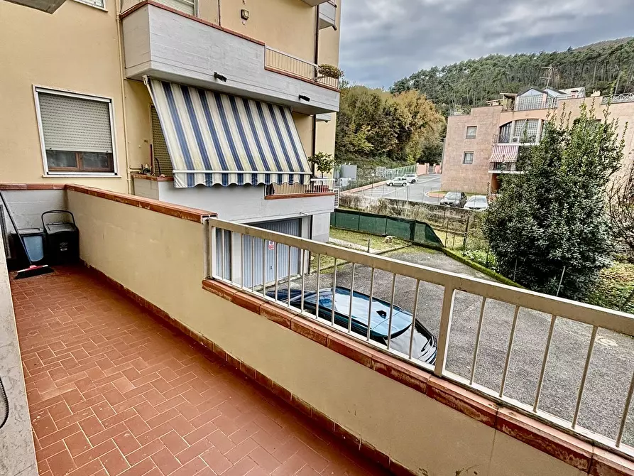 Immagine 6 di Trilocale in affitto  a Ameglia